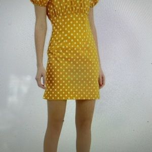 Caroline Constas adorable summer  dress with puff sleeve small yellow polka dot